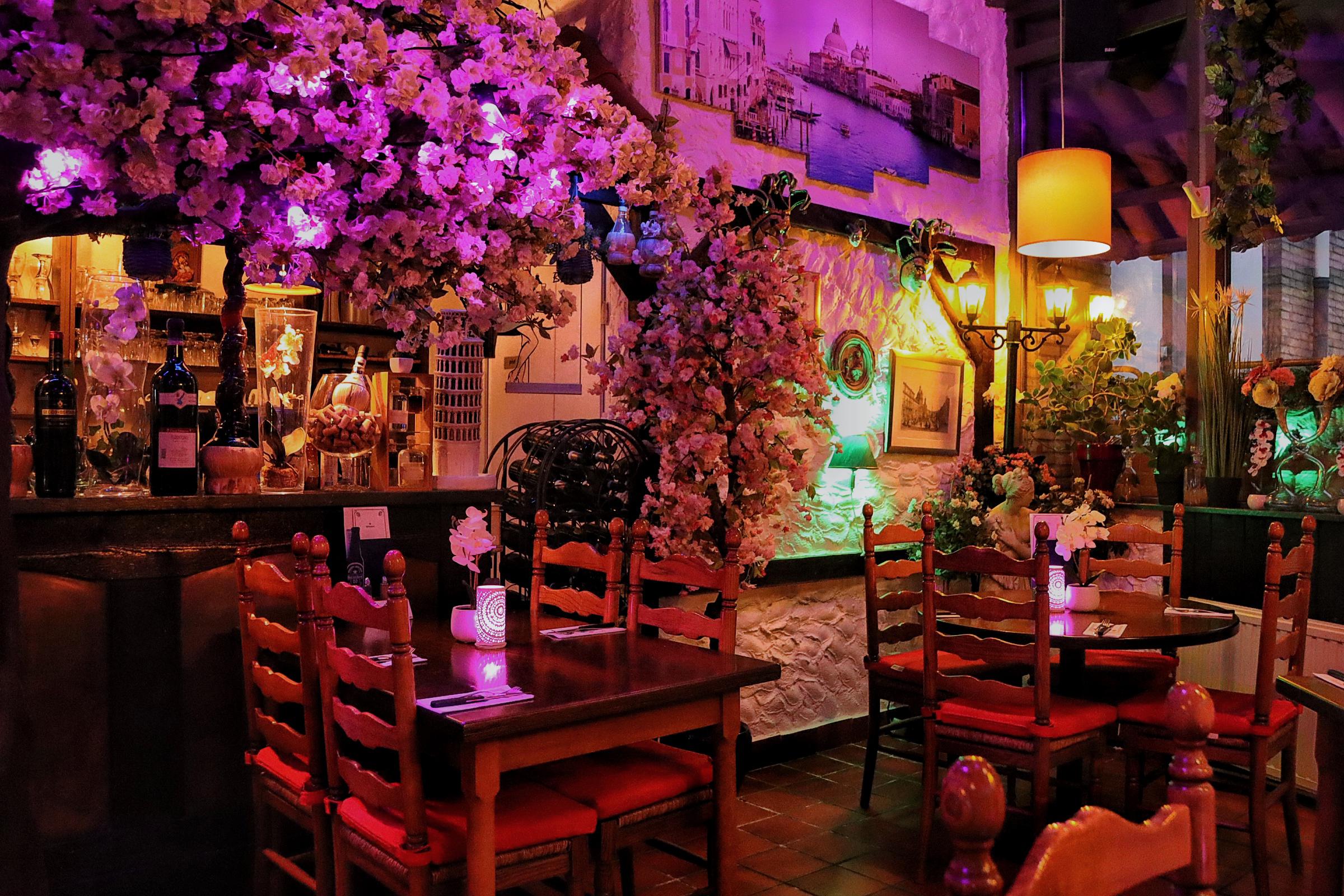 Restaurant Romagna wijnkelder - Italiaanse wijnen en authentieke decoratie